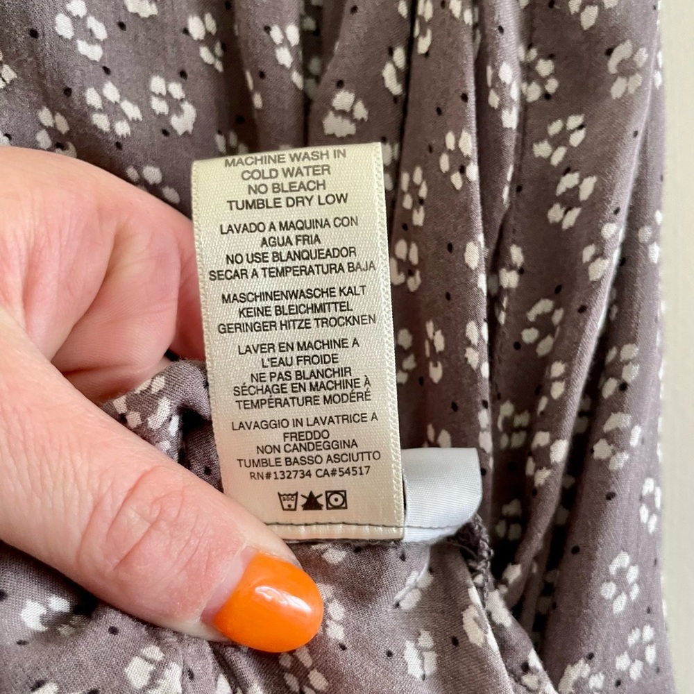 Cloth & Stone Blouse from Anthropologie - Picture 5 of 7